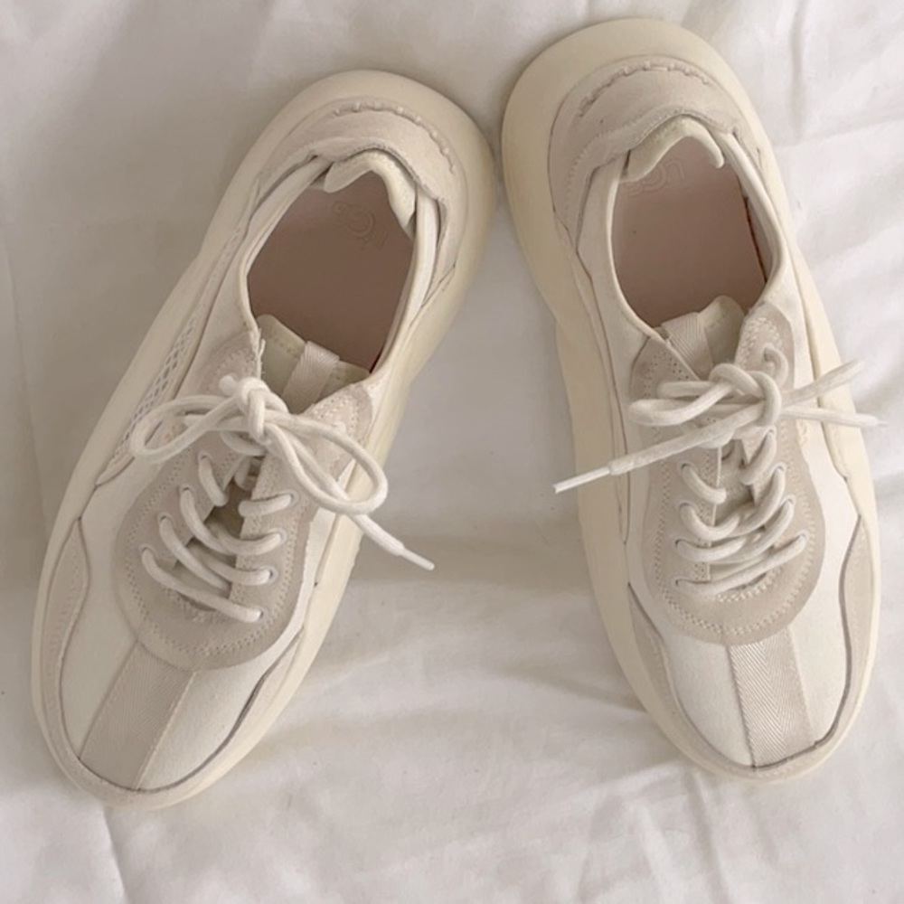 UGG LA Cloud Low Sneaker.  Gardenia color.  Size 11.